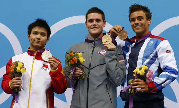 American world silver medalist David Boudia defeated China's world champion Qiu Bo in the men's 10m platform final to win the last diving gold at London Games on Saturday. US diver defeats China for last diving gold