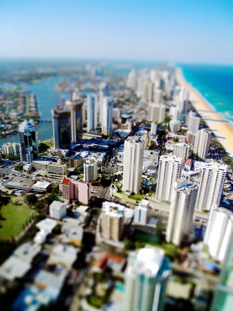 神奇！相機(jī)竟能照出小人國