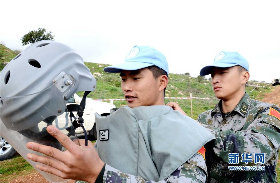 中國(guó)赴黎“拆彈部隊(duì)”的春節(jié)