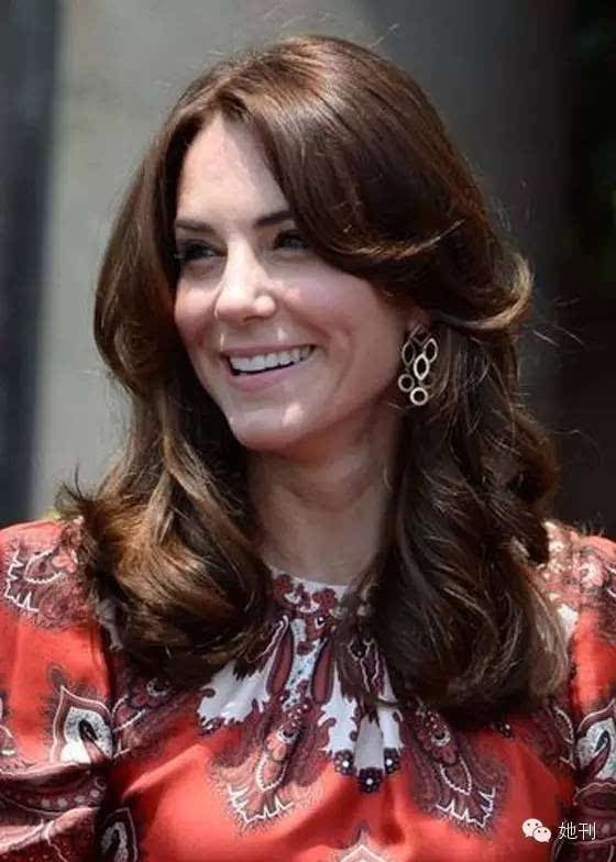 她貴比英女王，卻穿幾百塊的衣服美翻東南亞！