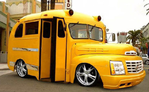 國(guó)外街頭千奇百怪的學(xué)生車