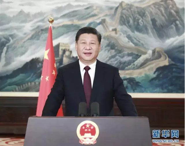 習主席的2017新年賀詞中英雙語全文，大家擼起袖子加油干！