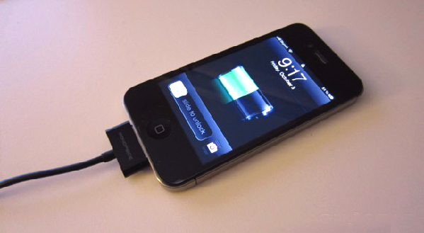外出充電，小心“充電座盜取數(shù)據(jù)”