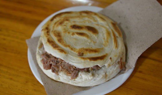 悠著點(diǎn)兒麥當(dāng)勞！烤鴨漢堡強(qiáng)勢來襲啦！