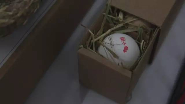 你的烤馕、野蜂蜜和土雞蛋到了?？瓷衬〈迦绾瓮孓D(zhuǎn)電商丨解碼中國