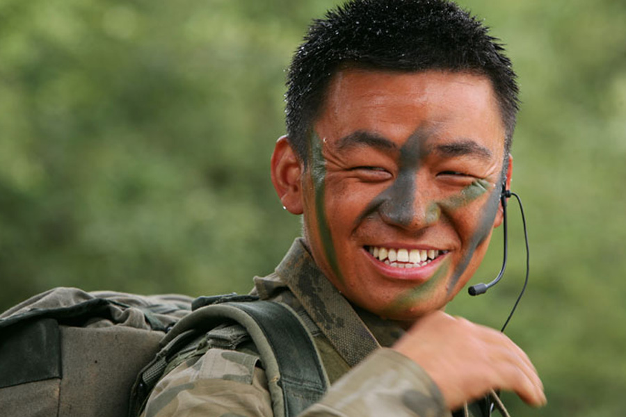 制服誘惑：國內(nèi)演員誰穿軍裝最有范兒？（組圖）
