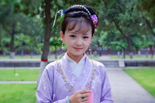 小戲骨版《紅樓夢》演技炸裂，眼角眉梢都是戲，哪個萌娃最得你心？
