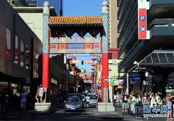 這些年，春節(jié)已經(jīng)走出國(guó)門，各國(guó)都在跟我們一起過(guò)年