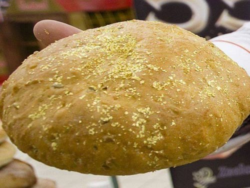 西班牙面包店推出“金粉面包” 售價高達(dá)150美元