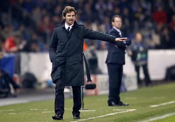 Chelsea's coach Andre Villas-Boas gives instructions to his players next to KRC Genk's coach Mario Been (R) during their Champions League Group E soccer match at the Cristal Arena in Genk Nov 1, 2011. Not so Cristal clear for Chelsea after Genk draw