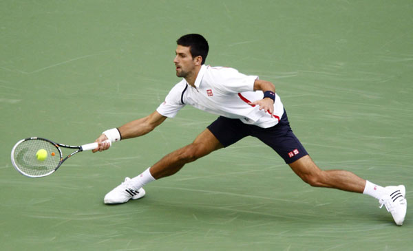 Djokovic reaches Shanghai quarters with ease